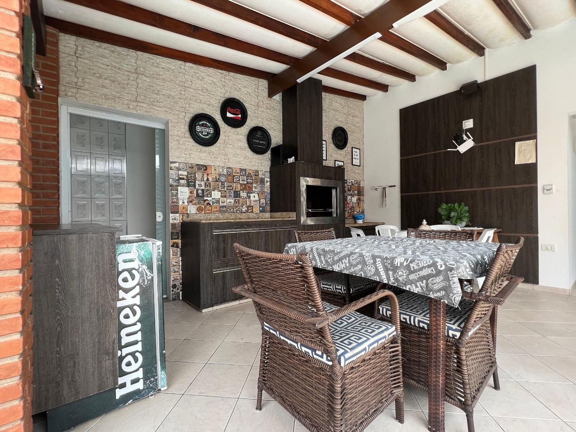 Casa Agradavel Com Piscina, A Poucos Passos Da Praia เปรูอิบี ภายนอก รูปภาพ