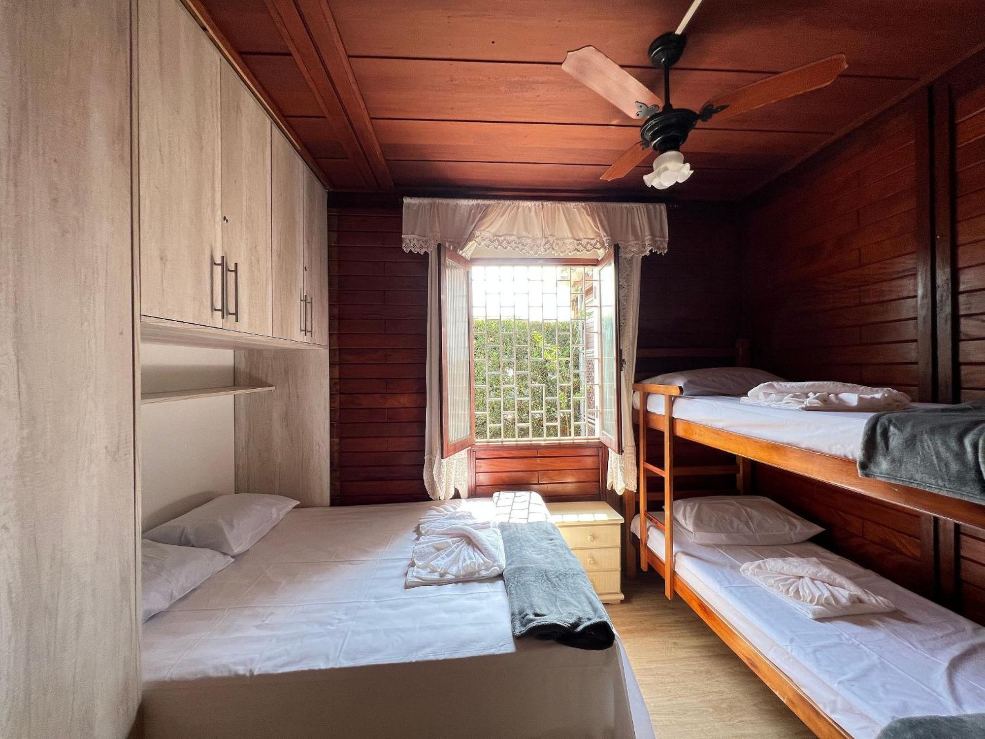 Casa Agradavel Com Piscina, A Poucos Passos Da Praia เปรูอิบี ภายนอก รูปภาพ