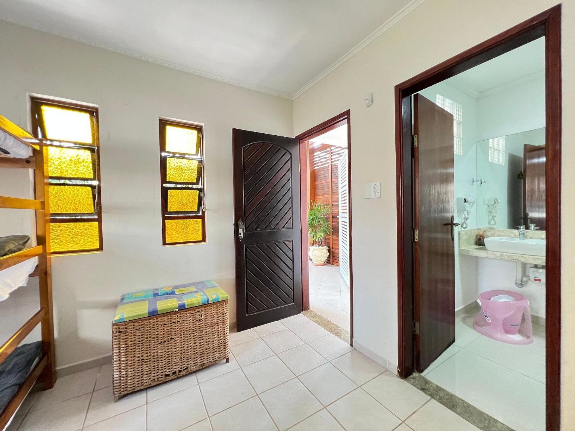 Casa Agradavel Com Piscina, A Poucos Passos Da Praia เปรูอิบี ภายนอก รูปภาพ