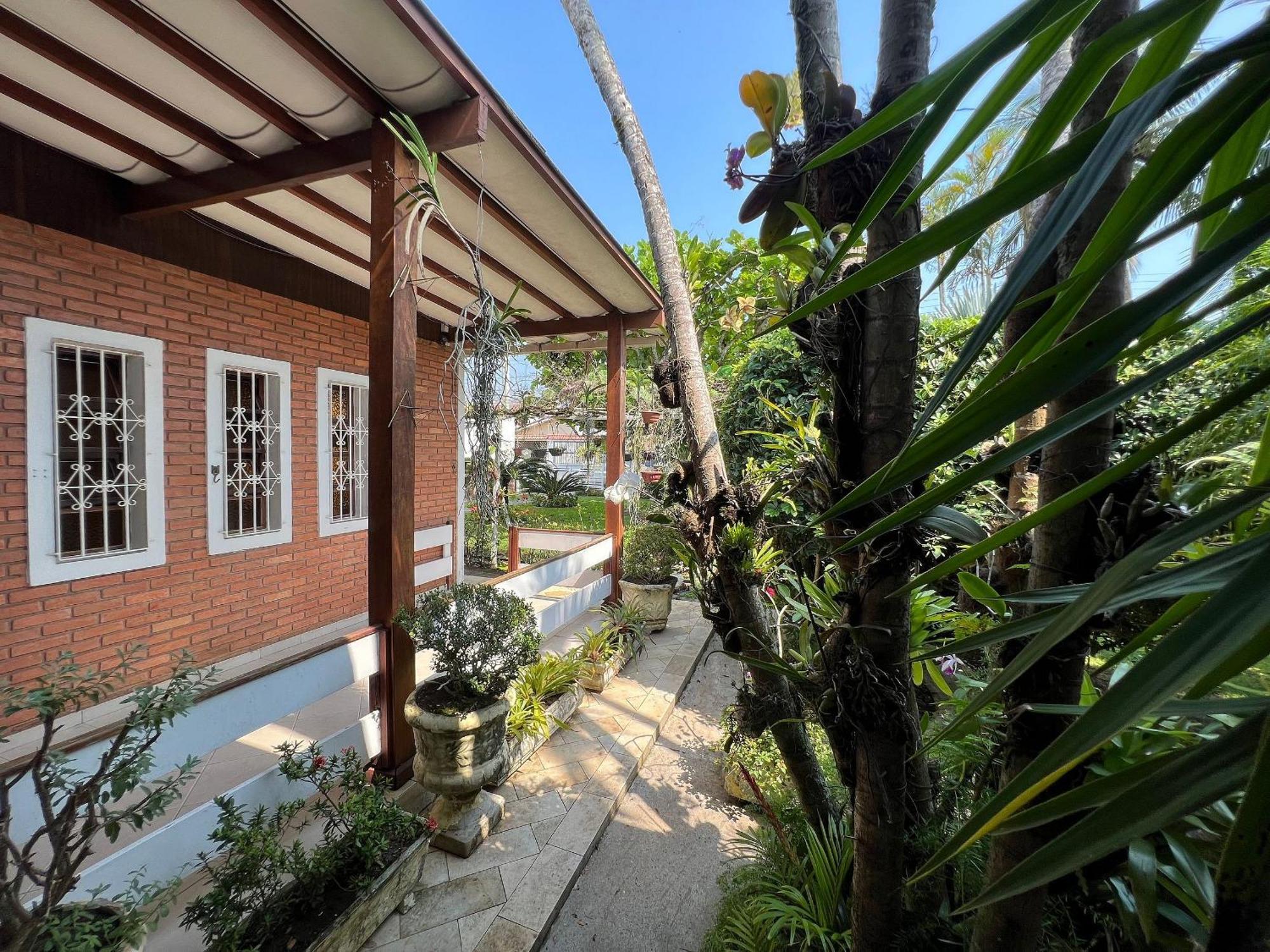 Casa Agradavel Com Piscina, A Poucos Passos Da Praia เปรูอิบี ภายนอก รูปภาพ