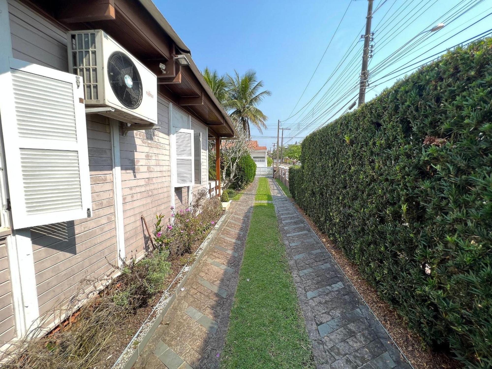 Casa Agradavel Com Piscina, A Poucos Passos Da Praia เปรูอิบี ภายนอก รูปภาพ